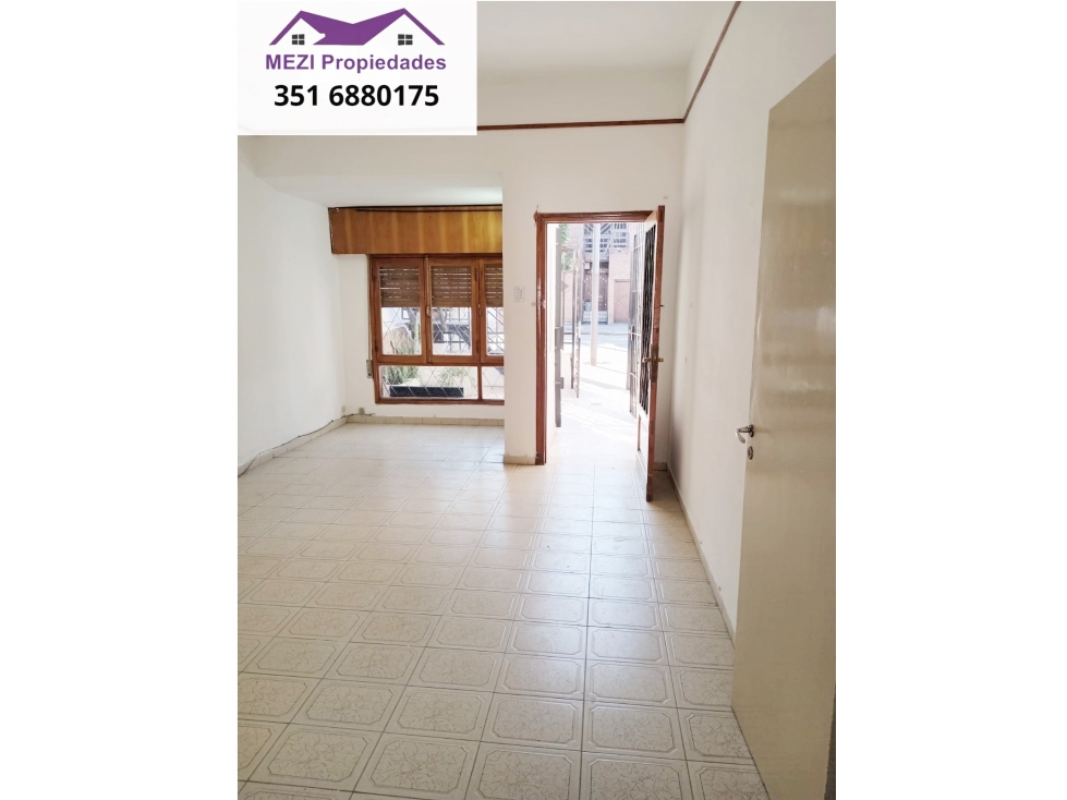ALQUILO CASA C/ COCHERA DISPONIBLE EN NOVIEMBRE — foto 2