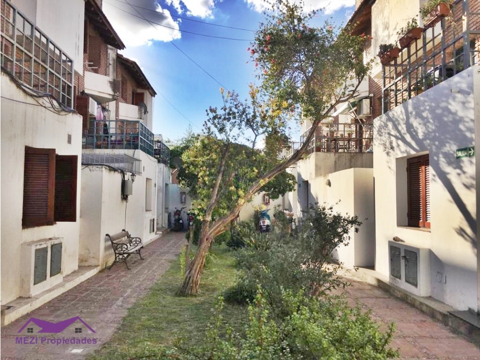 DUPLEX 2 DOR ALTO ALBERDI — foto 2
