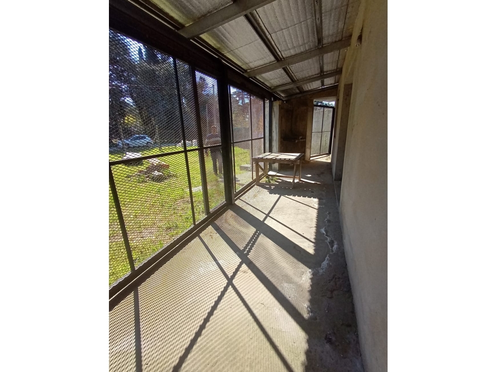 Casa a estrenar 1 ambiente divisible con parque y galería en Olmos — foto 3