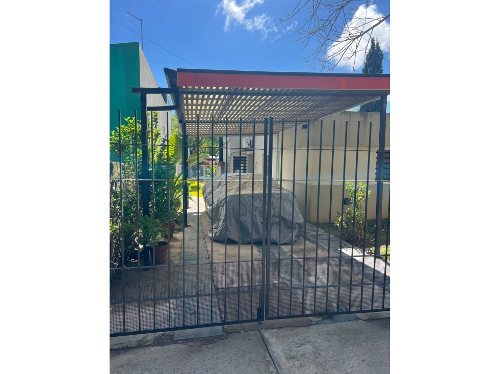 Casa de 2 dormitorios con pileta y quincho en Villa Garibaldi — foto 4
