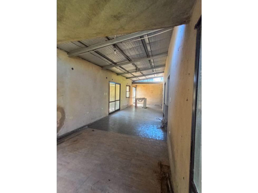 Casa a estrenar 1 ambiente divisible con parque y galería en Olmos — foto 5