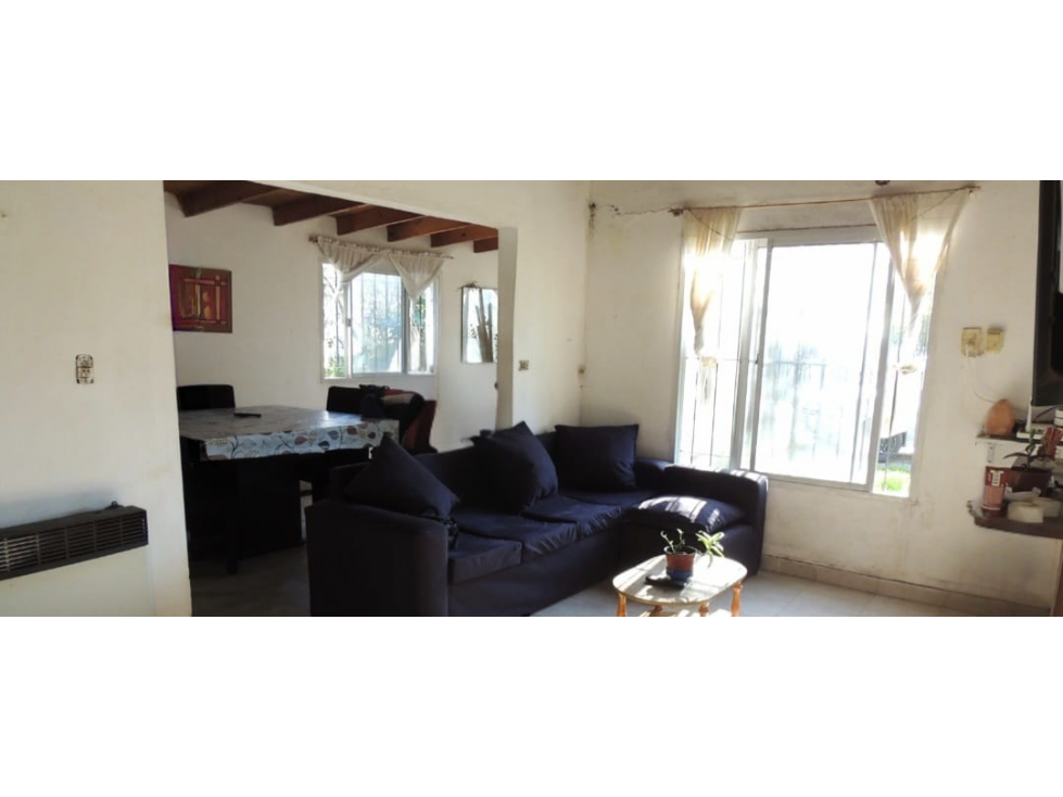Calle 124 e/ 14 y 15, Berisso- Casa en Venta - 2