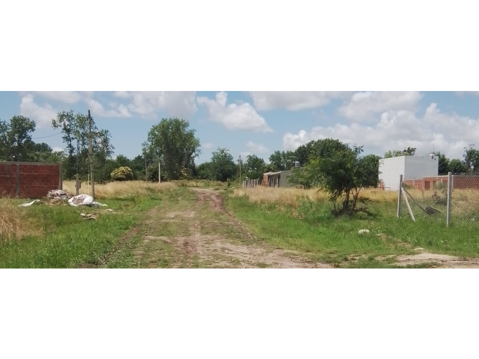 2 lotes de 306 m² con luz e internet Los Hornos — foto 2