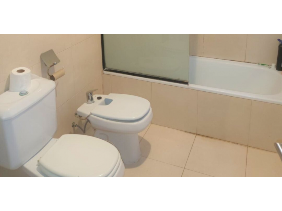 Casa 5 dormitorios con 2 viviendas y cocheras Ringuelet — foto 4