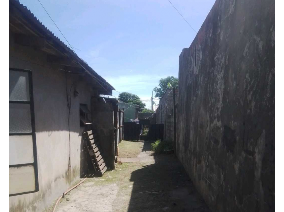 Calle 83 e/ 19 y 20 - Dos Propiedades en VENTA - 6