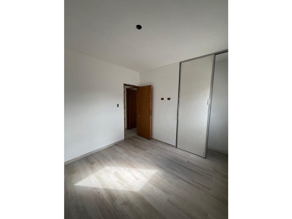 Dúplex de 2 dormitorios con cochera a estrenar Ringuelet — foto 5