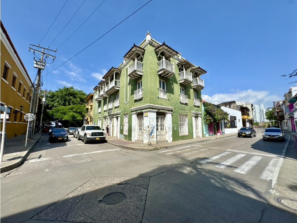 VENTA Edificio en el Centro Histórico, Calle Larga