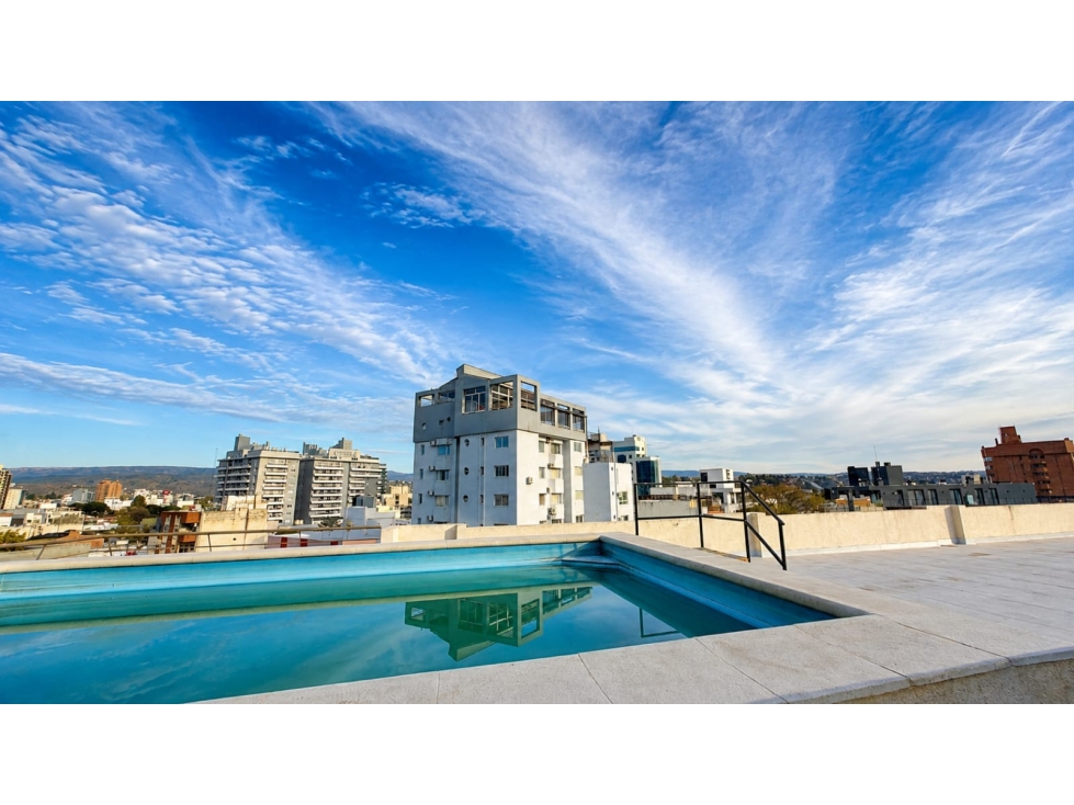 Gran departamento con patio propio Carlos Paz