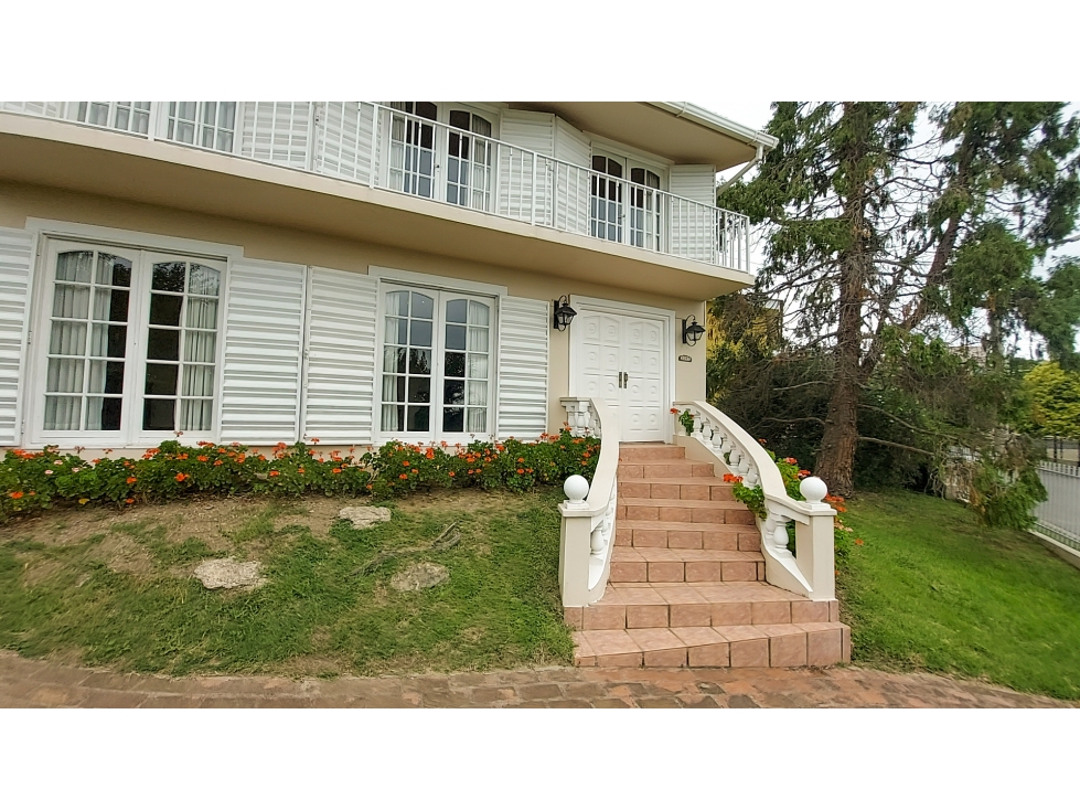 Hermosa casa con vista al lago en Villa Carlos paz - 2