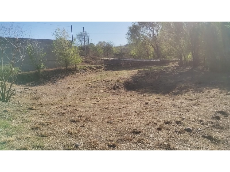 Oportunidad.! 700m2 terreno en Balcones de Playas de Oro - 2