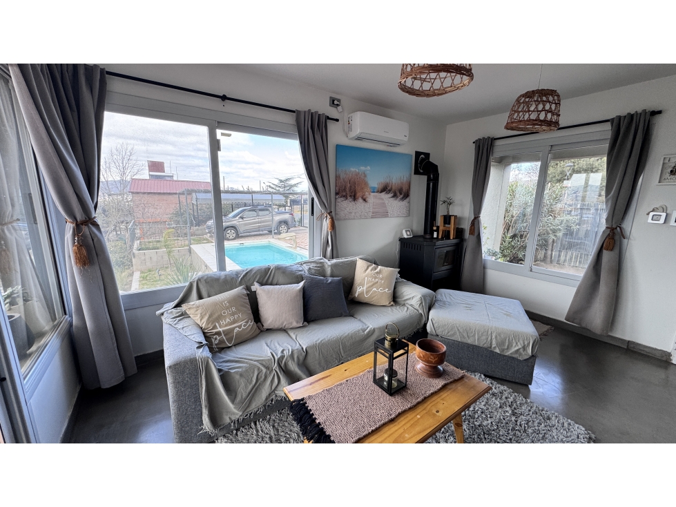 Casa en venta en carlos paz, apta credito, recibe departamento. - 3