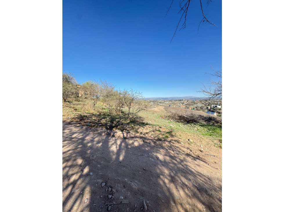 Oportunidad Lote de 888m2 - 4
