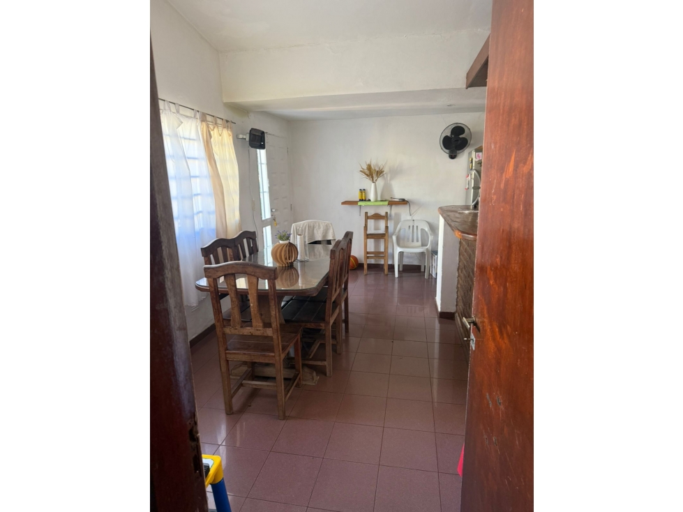 Casa de tres dormitorios con pileta y gas natural en villa carlos paz - 5