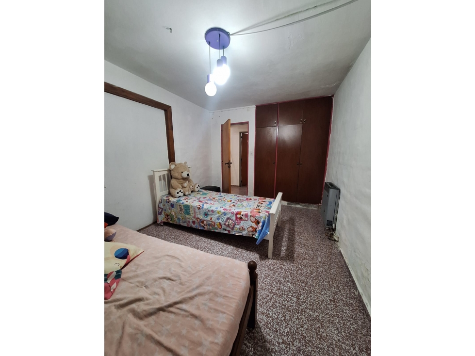 Casa con un departamento y salon a metros del río de playas de oro - 5