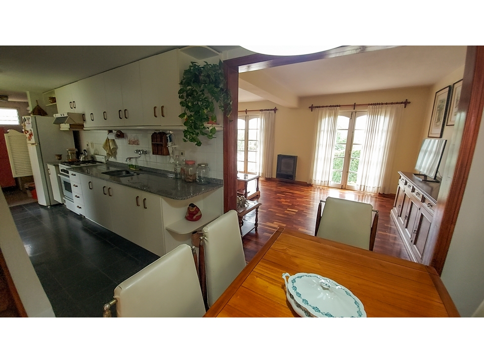 Hermosa casa con vista al lago en Villa Carlos paz - 4