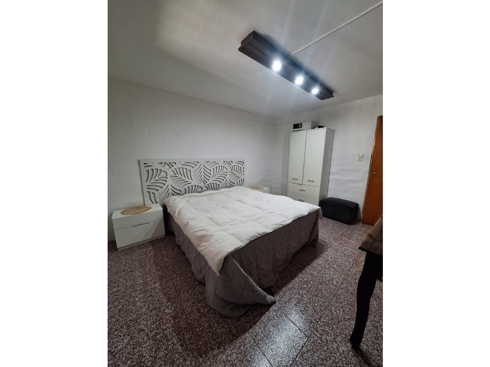 Casa con un departamento y salon a metros del río de playas de oro - 4
