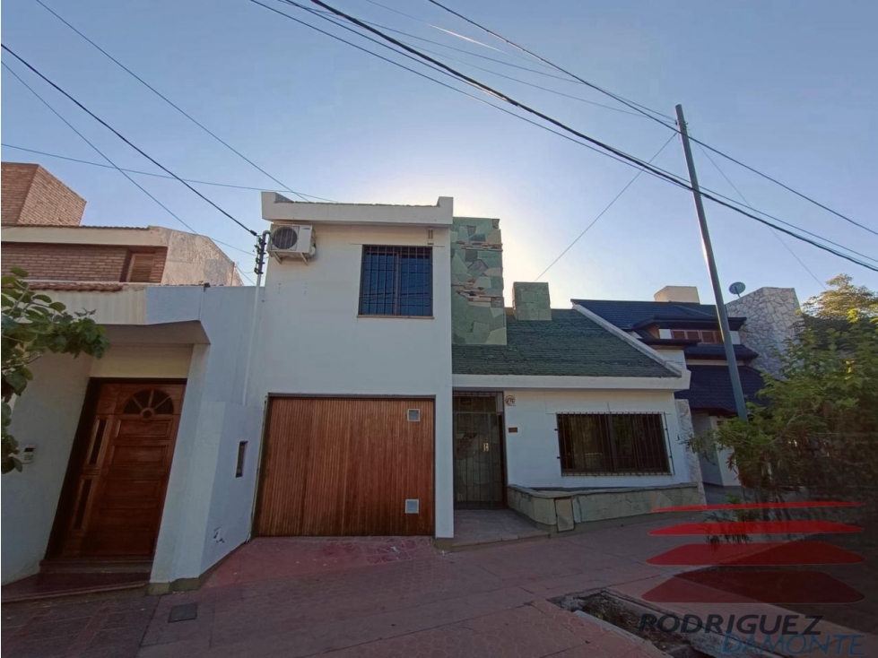 Casa Venta Dorrego 3 Dorm. Dependencia Mendoza - 1