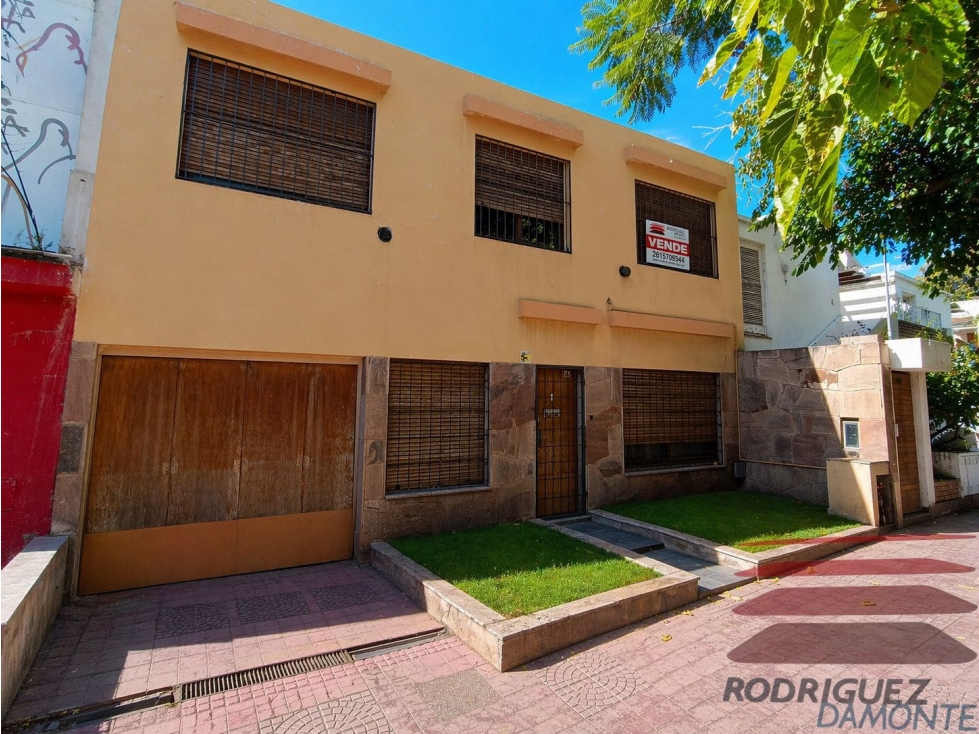 CASA EN VENTA SAN MARTÍN SUR 324 | GODOY CRUZ - 1