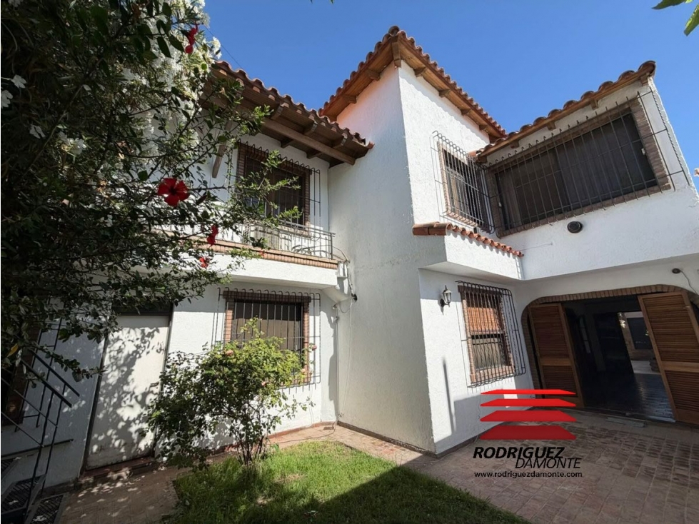 CASA EN VENTA | CALLE URUGUAY, CIUDAD DE MENDOZA - 2