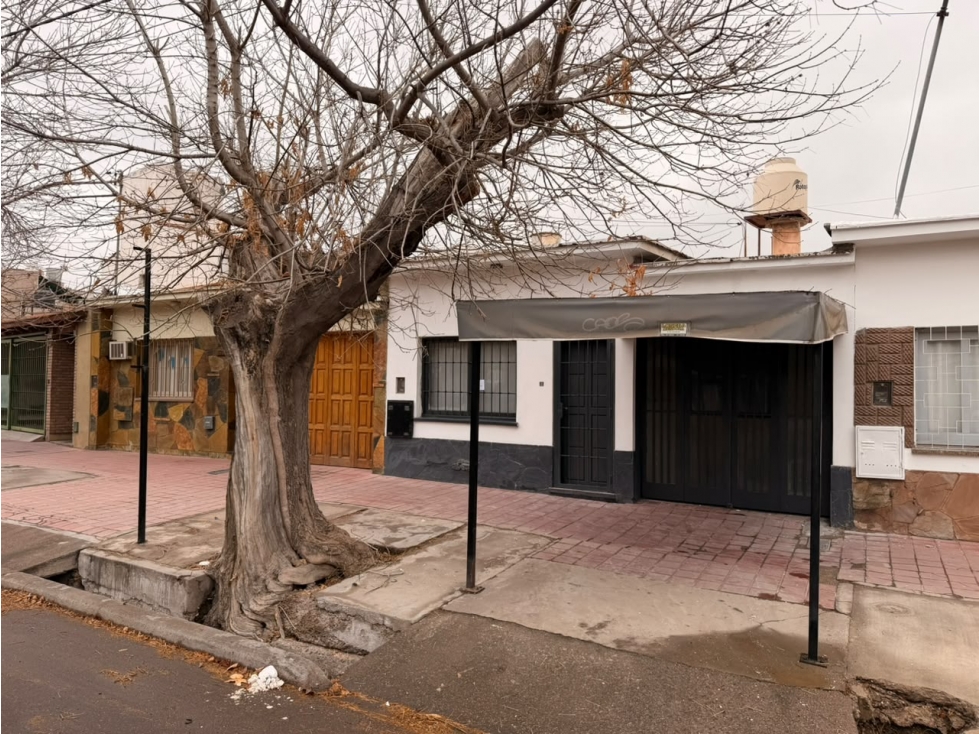 Casa de 2 dormitorios con cochera en alquiler Nueva Ciudad Guaymallén — foto 2
