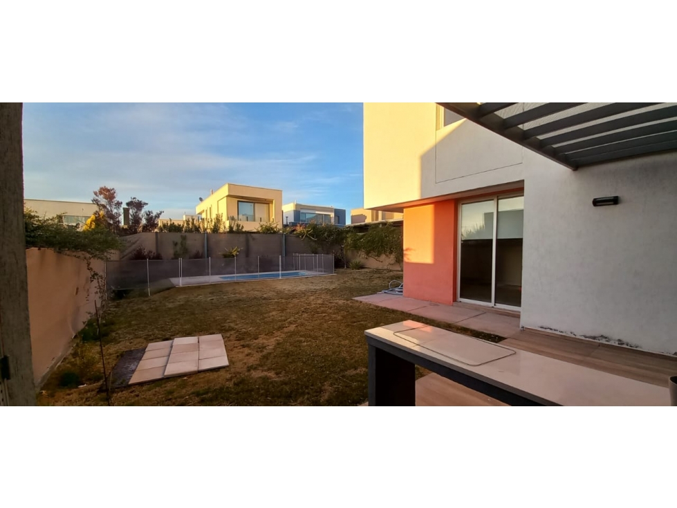 Alquiler Casa 3 Suites en Barrio La Bastilla, Mendoza - 4