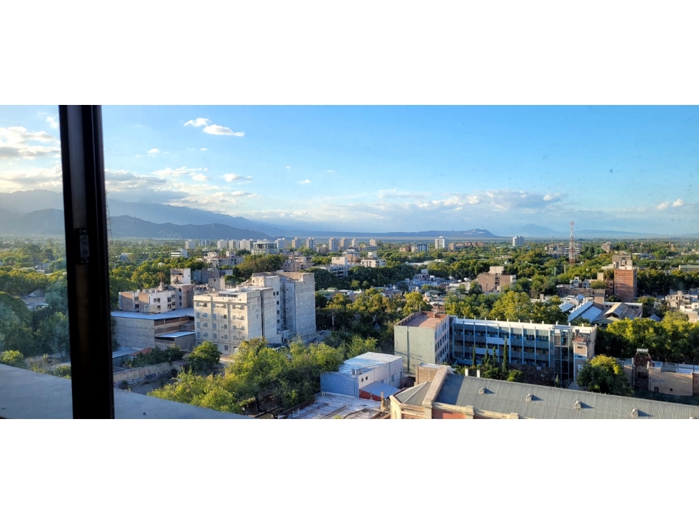 Departamento en Venta 2 Dorm 6° Piso Frontal Balcón - 4