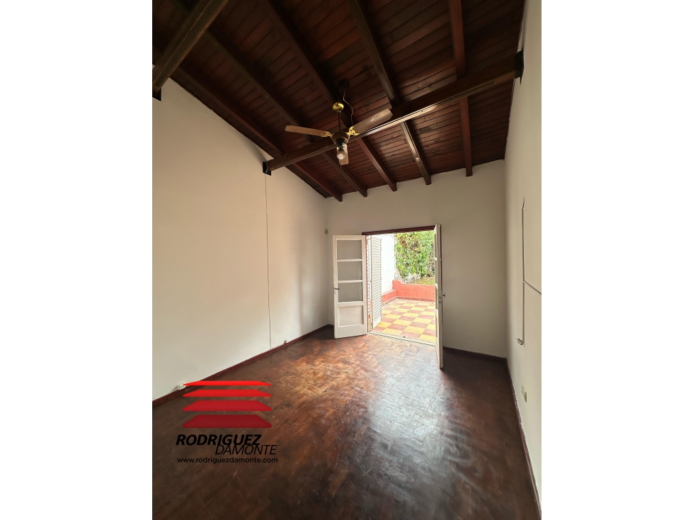 Casa en alquiler en Sexta Sección | Dos dormitorios y amplio patio — foto 2