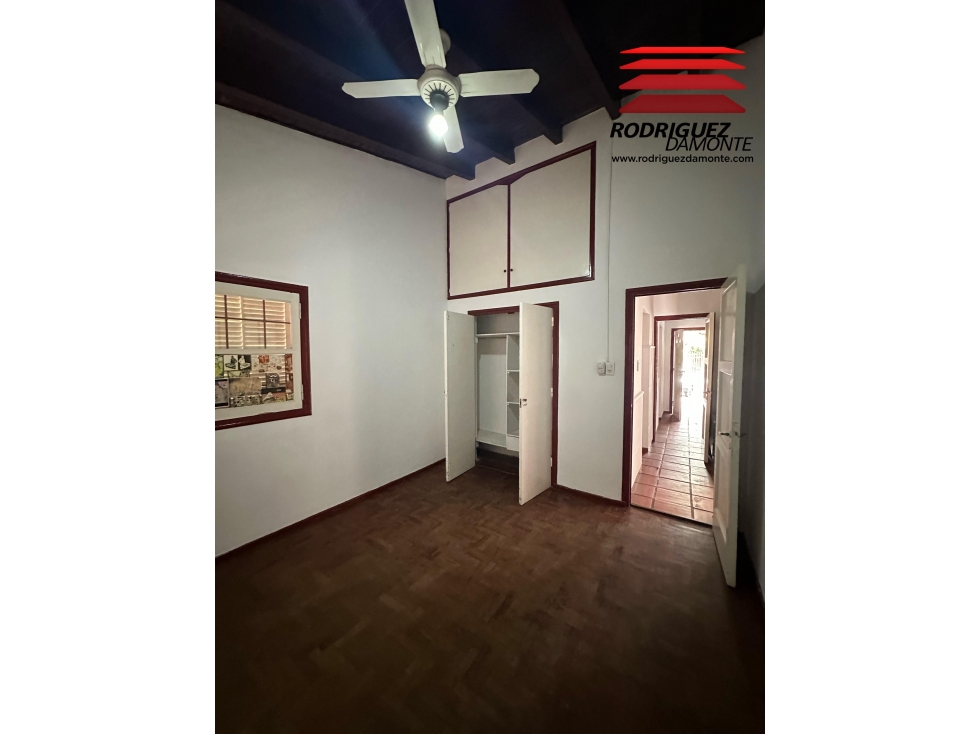 Casa en alquiler en Sexta Sección | Dos dormitorios y amplio patio — foto 3