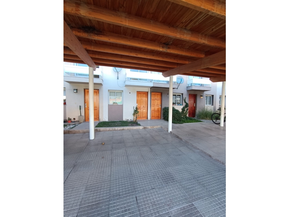 Alquiler Duplex 2 dormitorios complejo privado Guariento Villa Nueva - 3