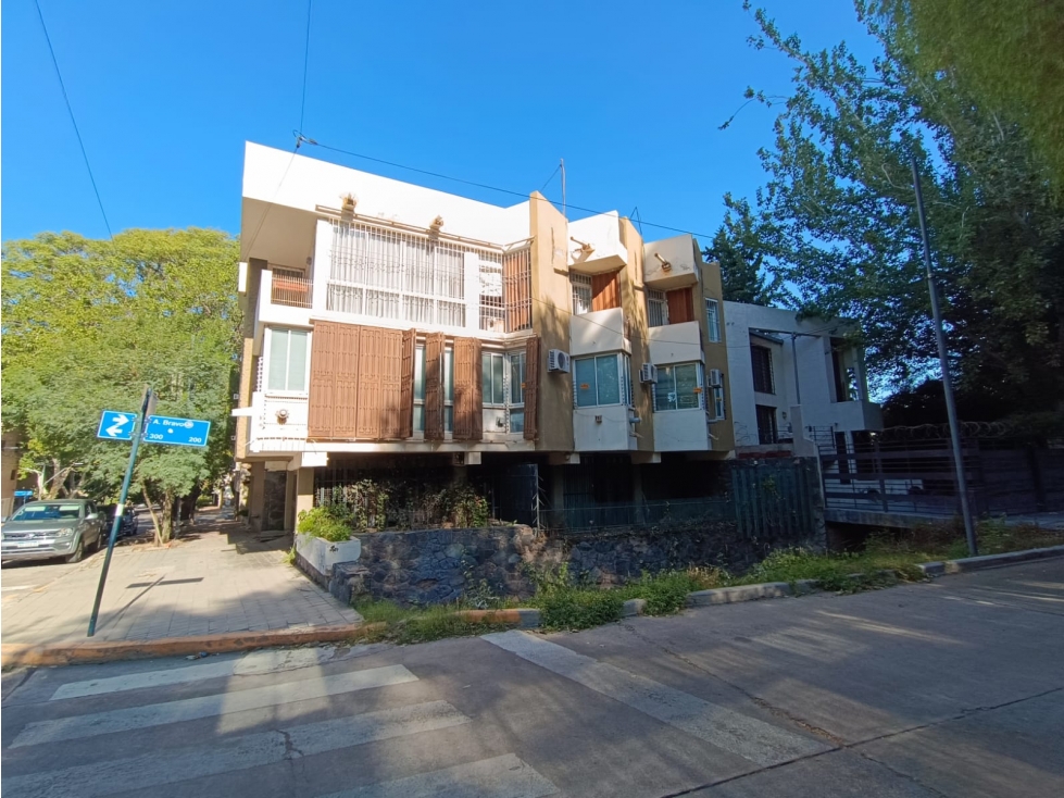 Venta Edificio Esquina Gran Potencial Quinta Sección Mendoza - 4