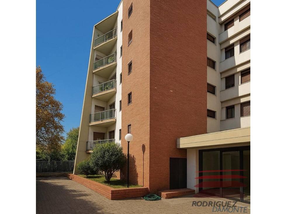 Departamento en Venta 2 Dorm 6° Piso Frontal Balcón - 1
