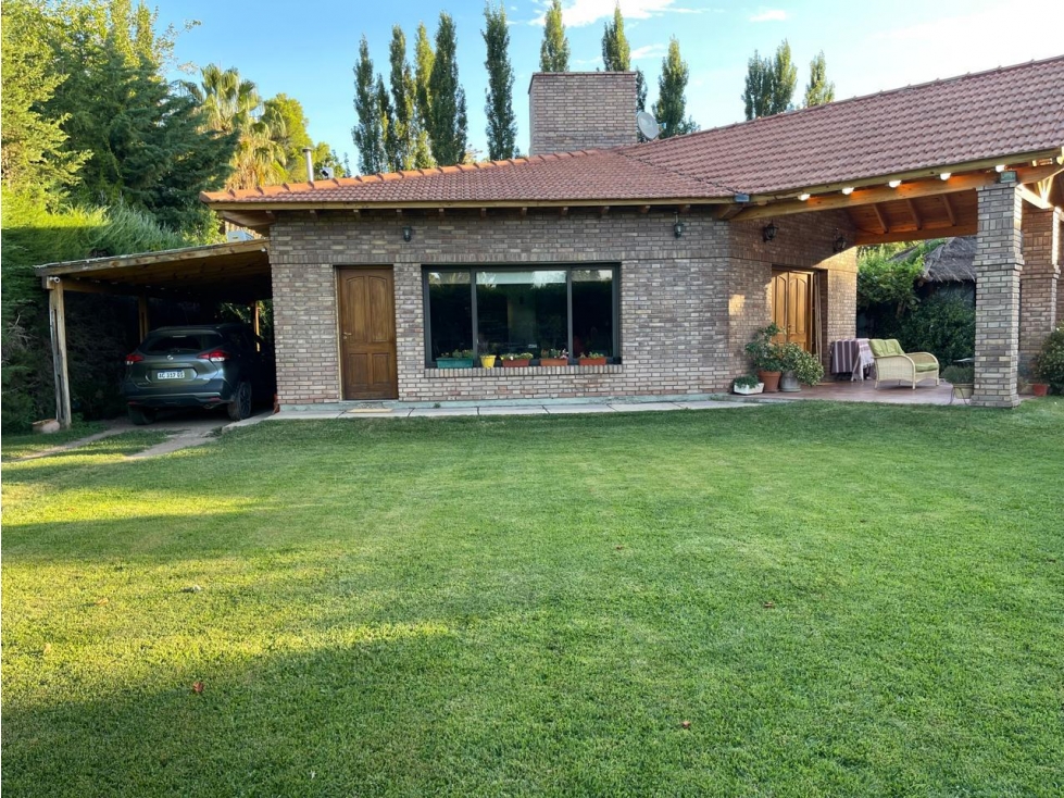 EXCELENTE CASA EN VISTALBA - 2