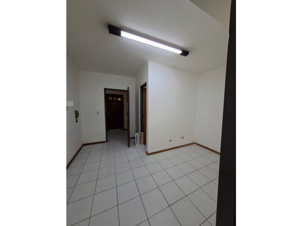OFICINA EN ALQUILER - 2