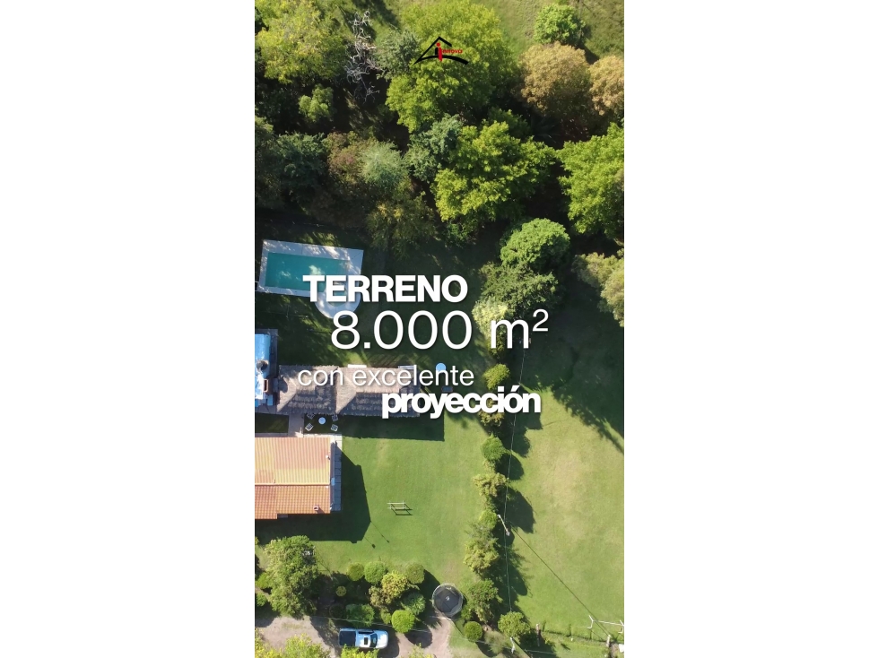 Casa con 8.000 m², pileta y quincho en Cuadro Nacional - 6