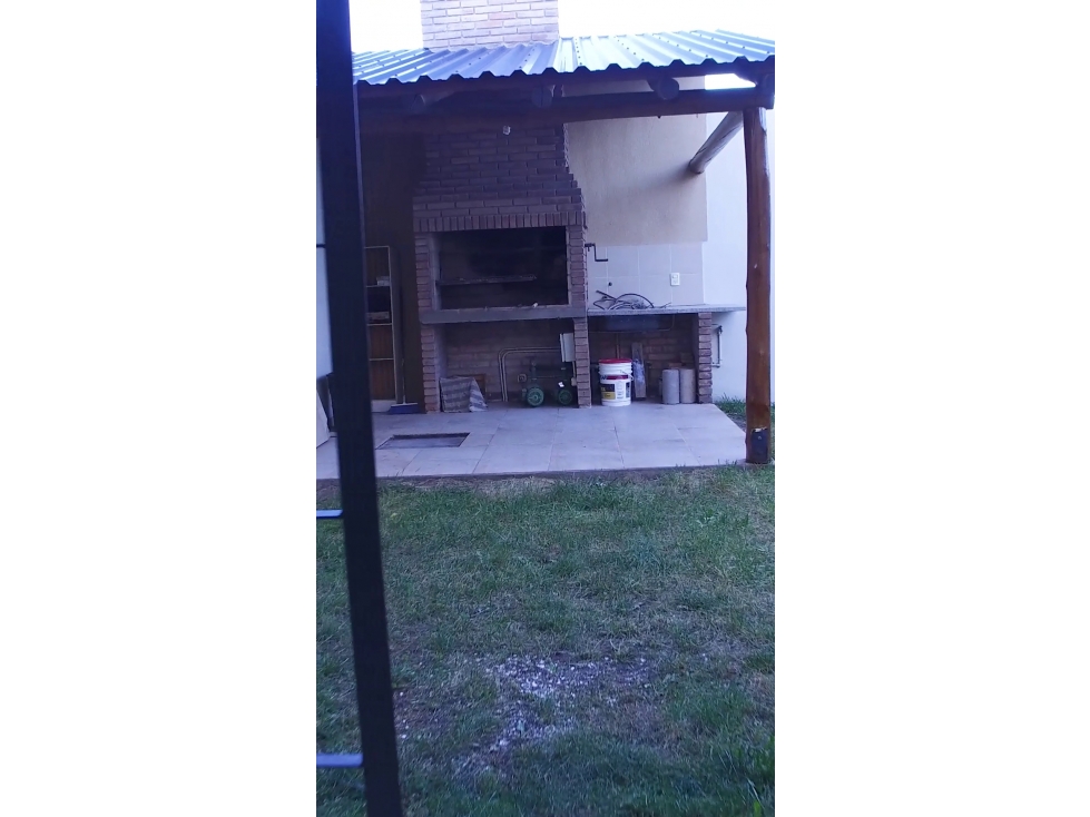 Casa de 4 dormitorios apta crédito a minutos del centro - 5