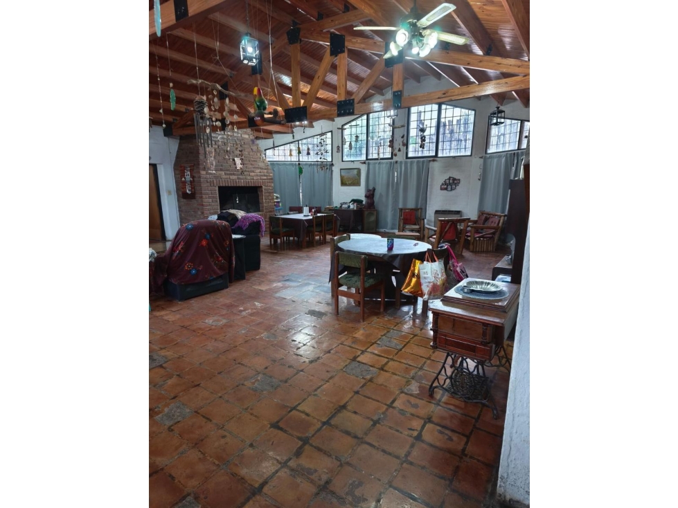 VENTA DE CASA AMPLIA B° PRIVADO COLINAS DE CHACRAS- LUJÁN DE CUYO — foto 2