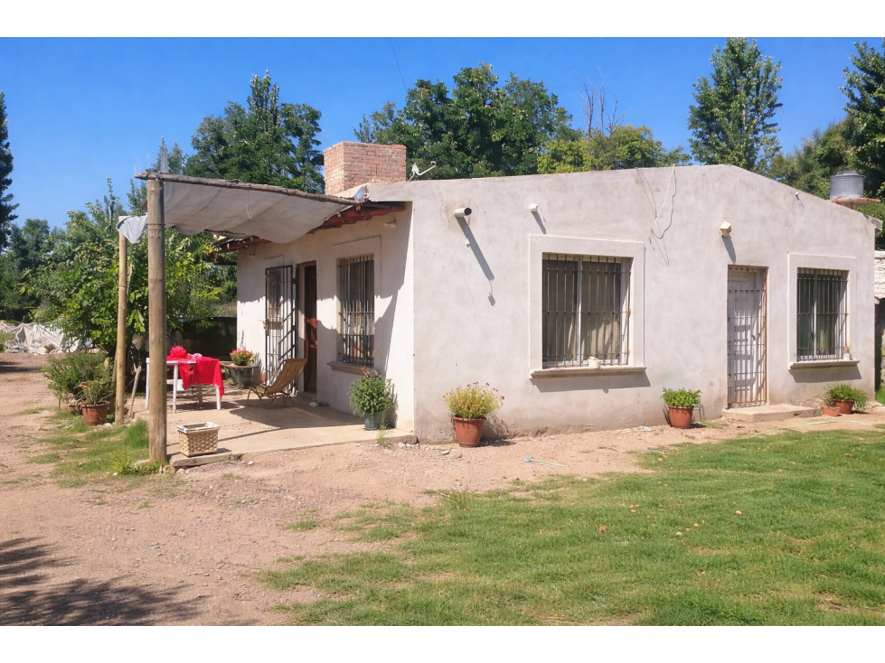 VENTA DE CASA CON AMPLIO TERRENO- SANTA MARIA DE ORO, RIVADAVIA - 1