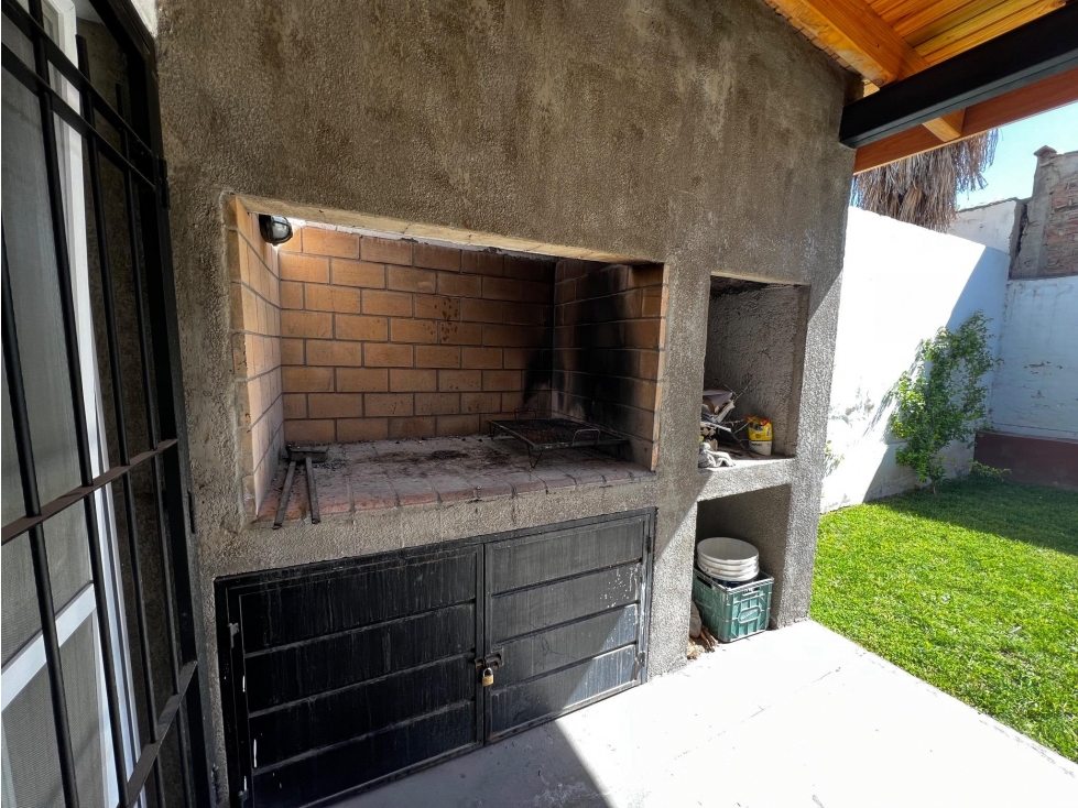 Encantadora Casa con Comodidad, Estilo y Ubicación Inmejorable - 3