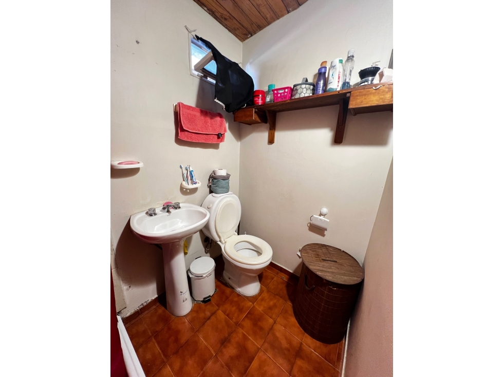 Propiedad con 2 Departamentos y Espacios en Excelente Ubicación - 6