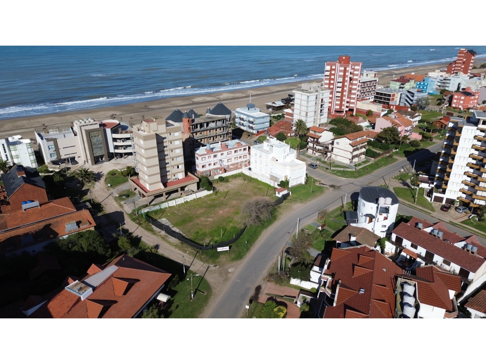 TERRENO MULTIFAMILIAR, ZONA CENTRO, A MTRS DEL MAR - 4