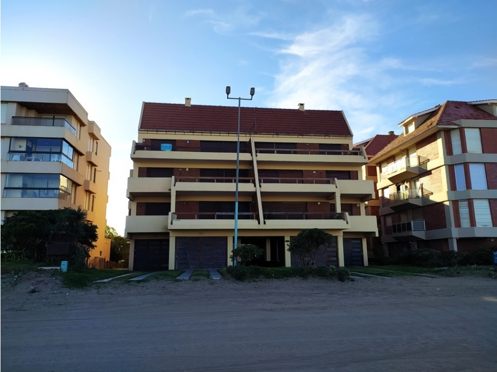 ALQUILER DEPARTAMENTO SOBRE LINEA DE PLAYA PINAMAR