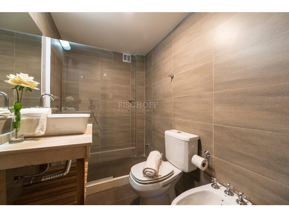 DEPARTAMENTO DE 3 AMBIENTES EN BARRIO NORTE, TODOS LOS SERVICIOS — foto 4