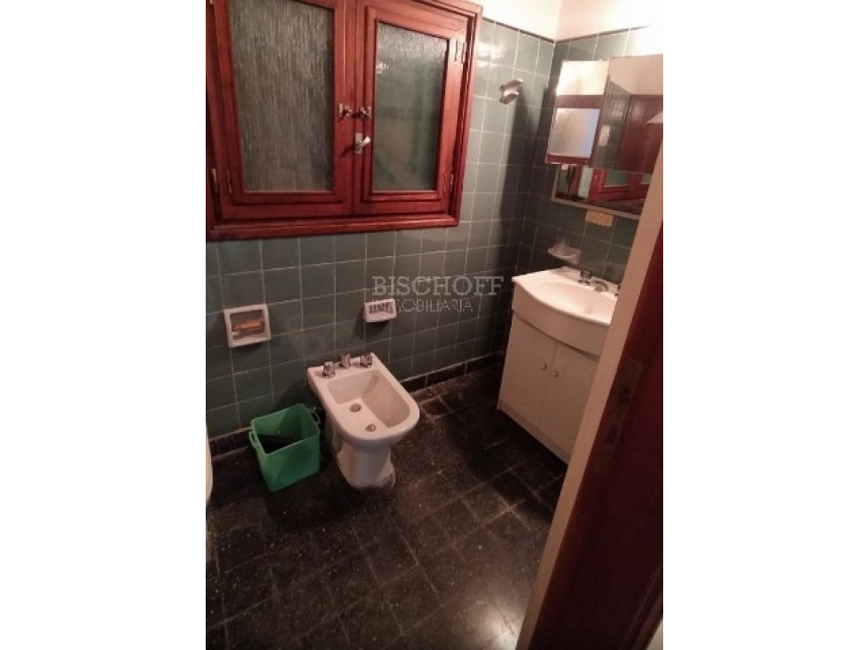 AMPLIO TERRENO CON DOS CASAS, TODOS LOS SERVICIOS - 5
