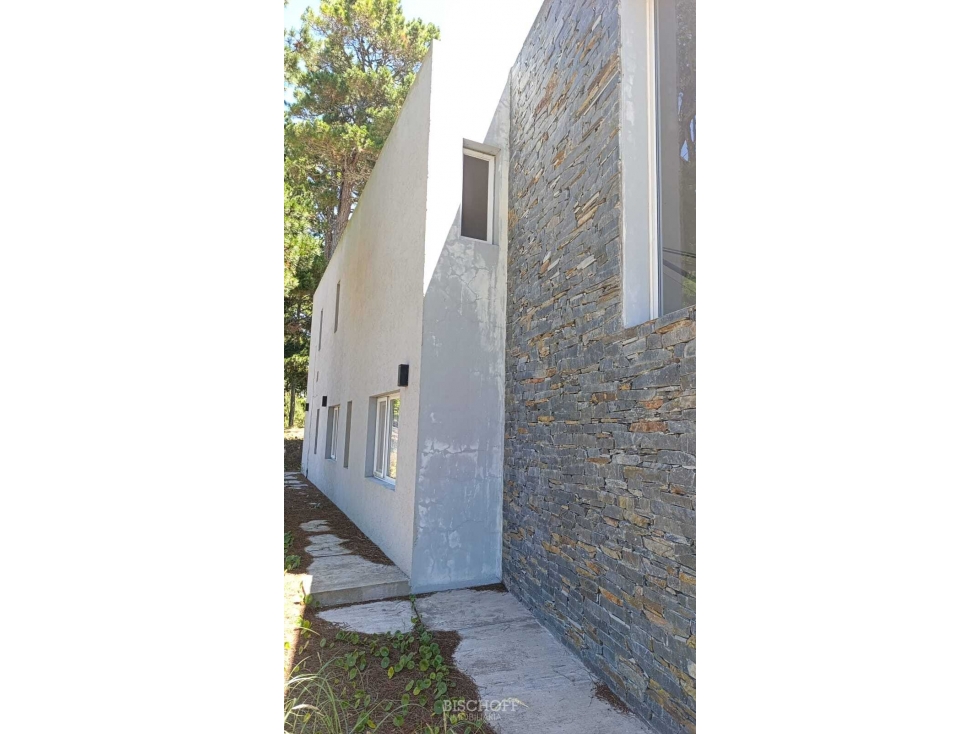 ALQUILER TEMPORARIO CASA CON PILETA CLIMATIZADA - 3