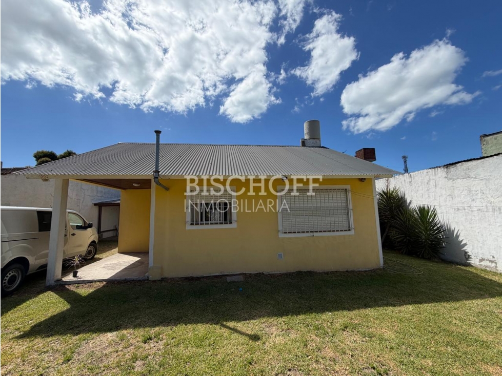 CASA 3 AMBIENTES. IDEAL VIVIENDA PERMANENTE. TODOS LOS SERVICIOS! — foto 2