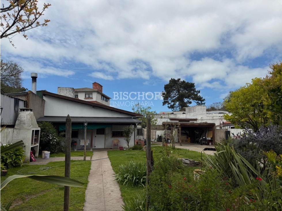 CASA DE 3 AMBIENTES SOBRE CIRCUNVALACION A METROS DE AV. BUENOS AIRES — foto 2