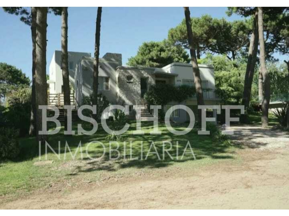 ALQUILER TEMPORARIO CASA CON PILETA EN BARRIO NAYADES PINAMAR — foto 3