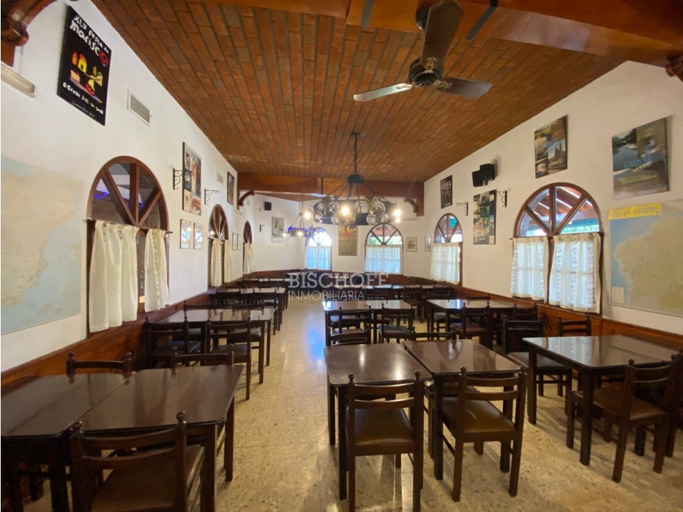 EXCELENTE LOCAL GASTRONOMICO EN ESQUINA, SOBRE AVENIDA 3 - 6