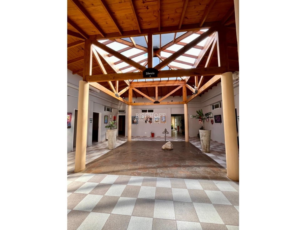 VENTA DE IMPORTANTE POLICLINICA EN VILLA GESELL - 4