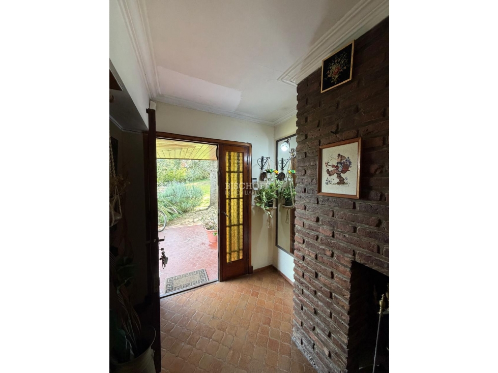 CASA DE 4 AMBIENTES CON COCHERA Y DEPTO. MONOAMBIENTE - 3